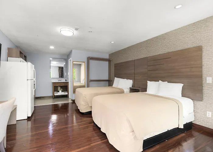 Travel Inn & Suites