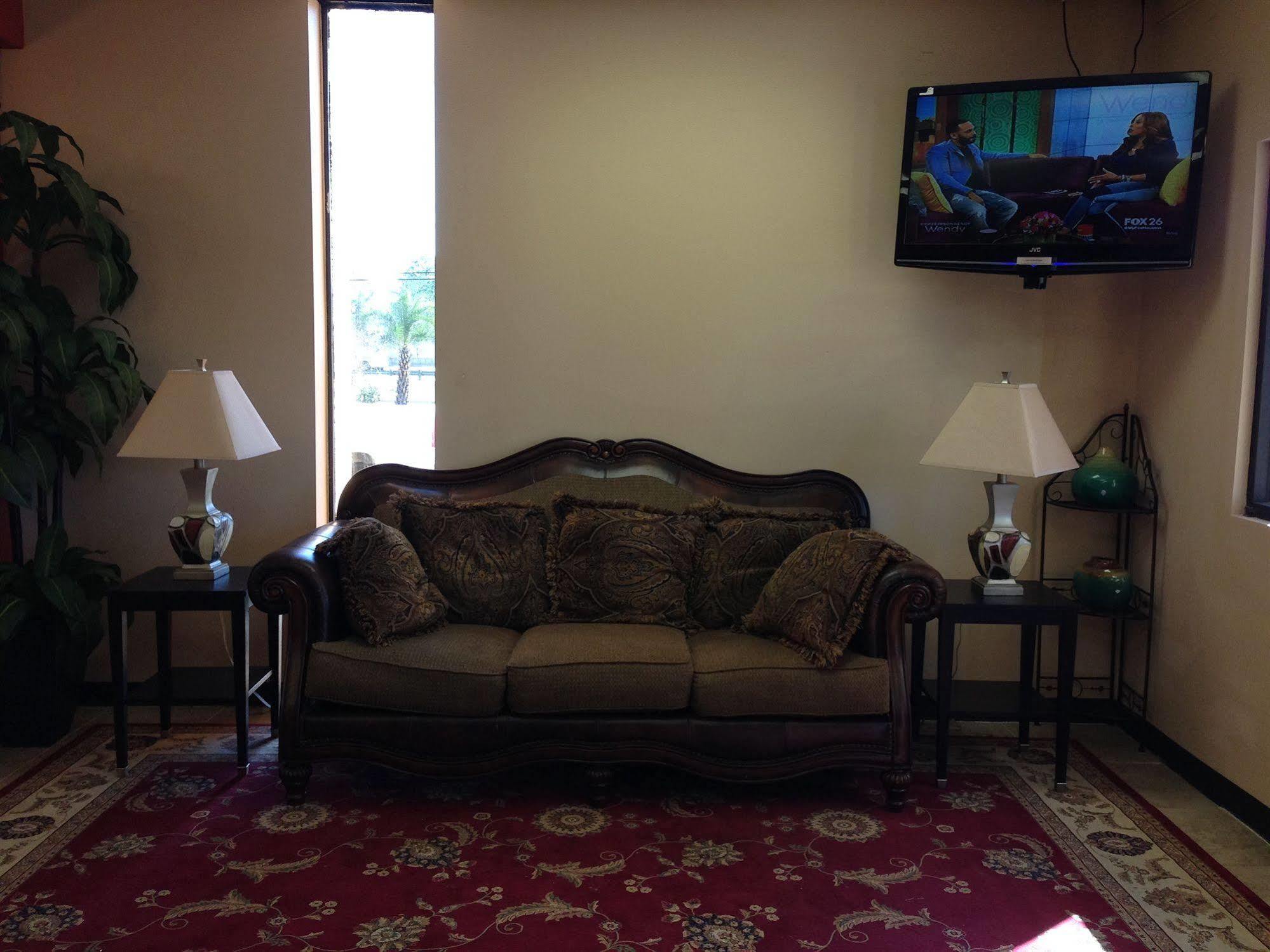 Motel Travel & Humble